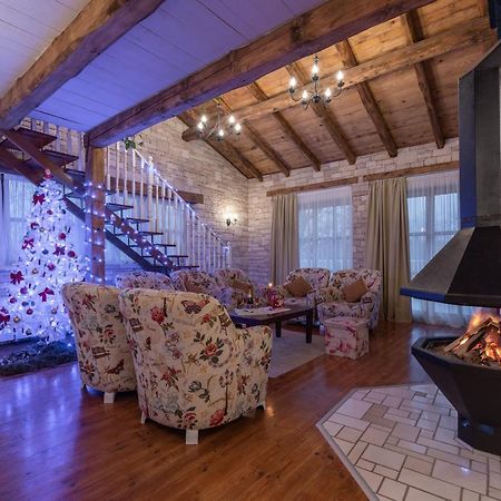 Family Villa Lipica With Private Pool And Jacuzzi Pazin Eksteriør billede