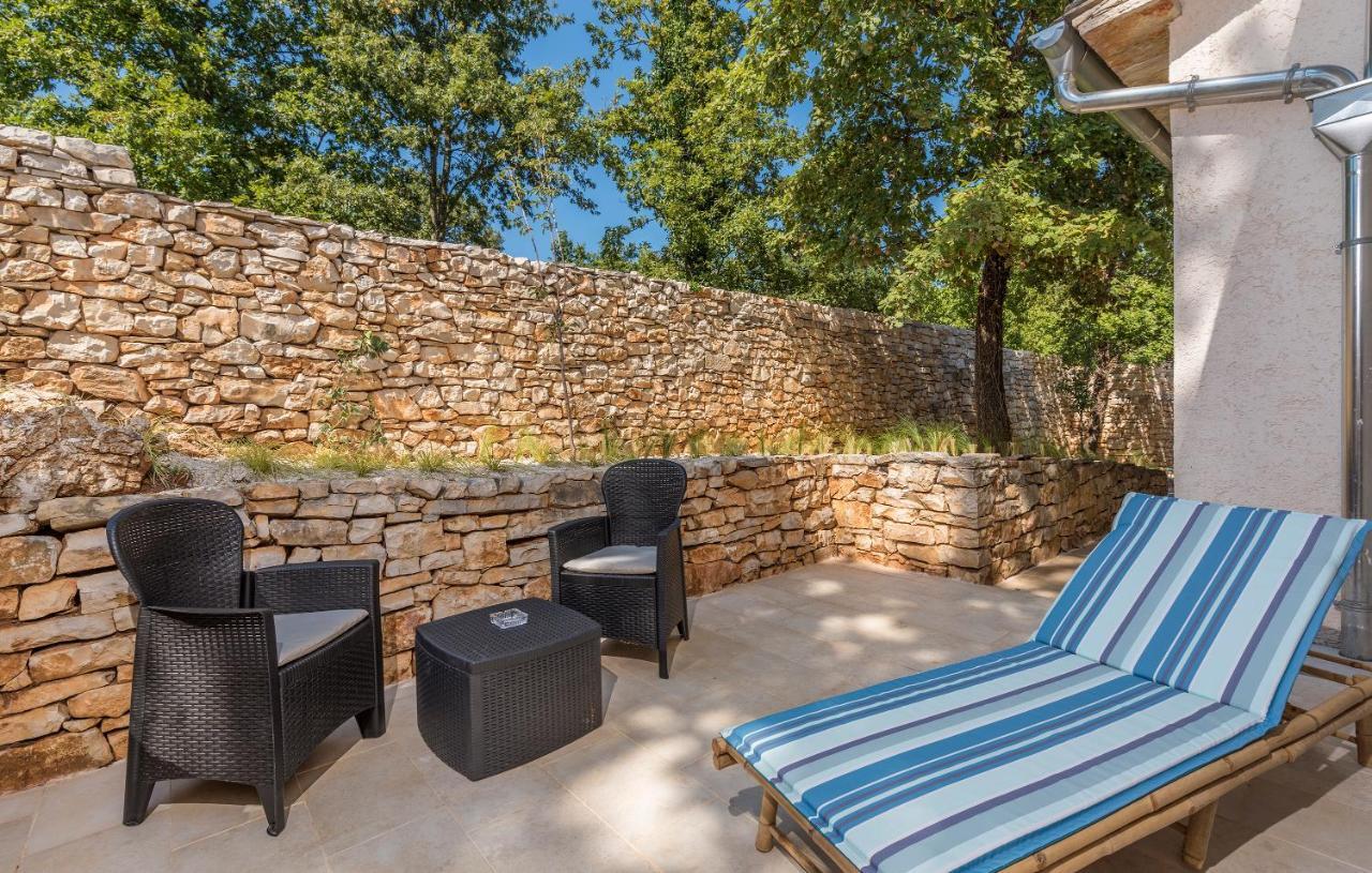 Family Villa Lipica With Private Pool And Jacuzzi Pazin Eksteriør billede