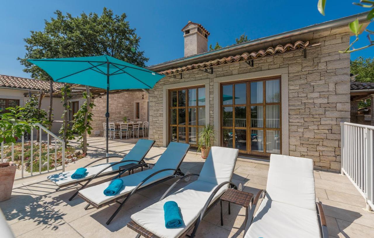 Family Villa Lipica With Private Pool And Jacuzzi Pazin Eksteriør billede